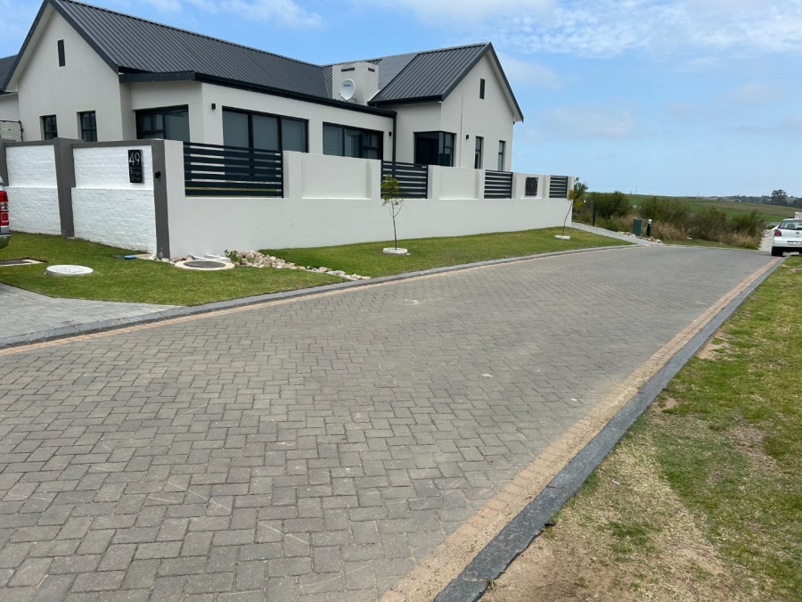 Commercial Property for Sale in Kingswood Golf Estate Western Cape